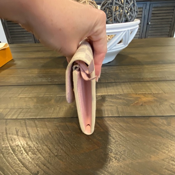 Louis Vuitton Wallet - Picture 3 of 8